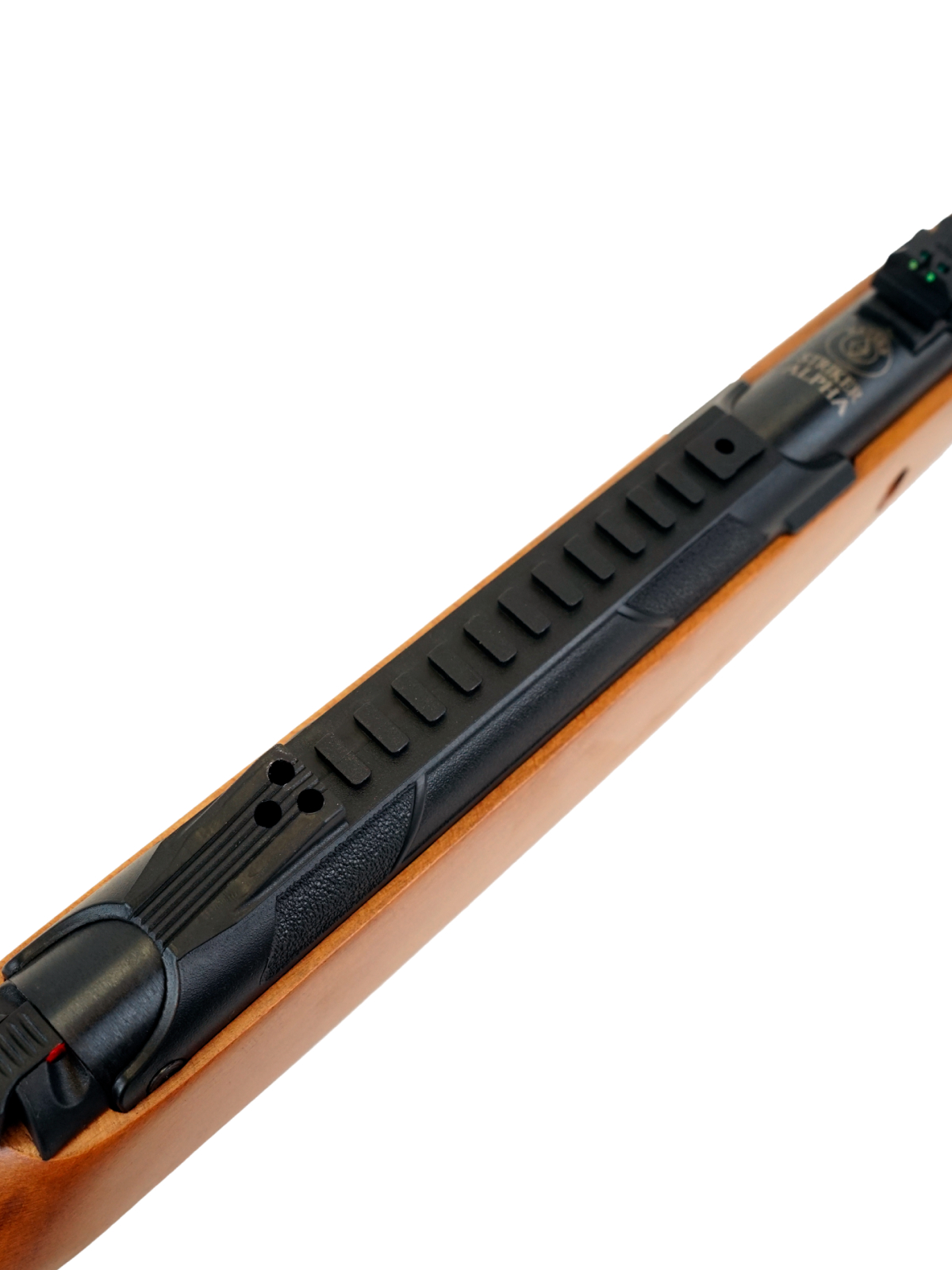 Винтовка пневматическая Hatsan Striker Alpha W 3 Дж. Кал. 4,5мм (переломка. Дерево)