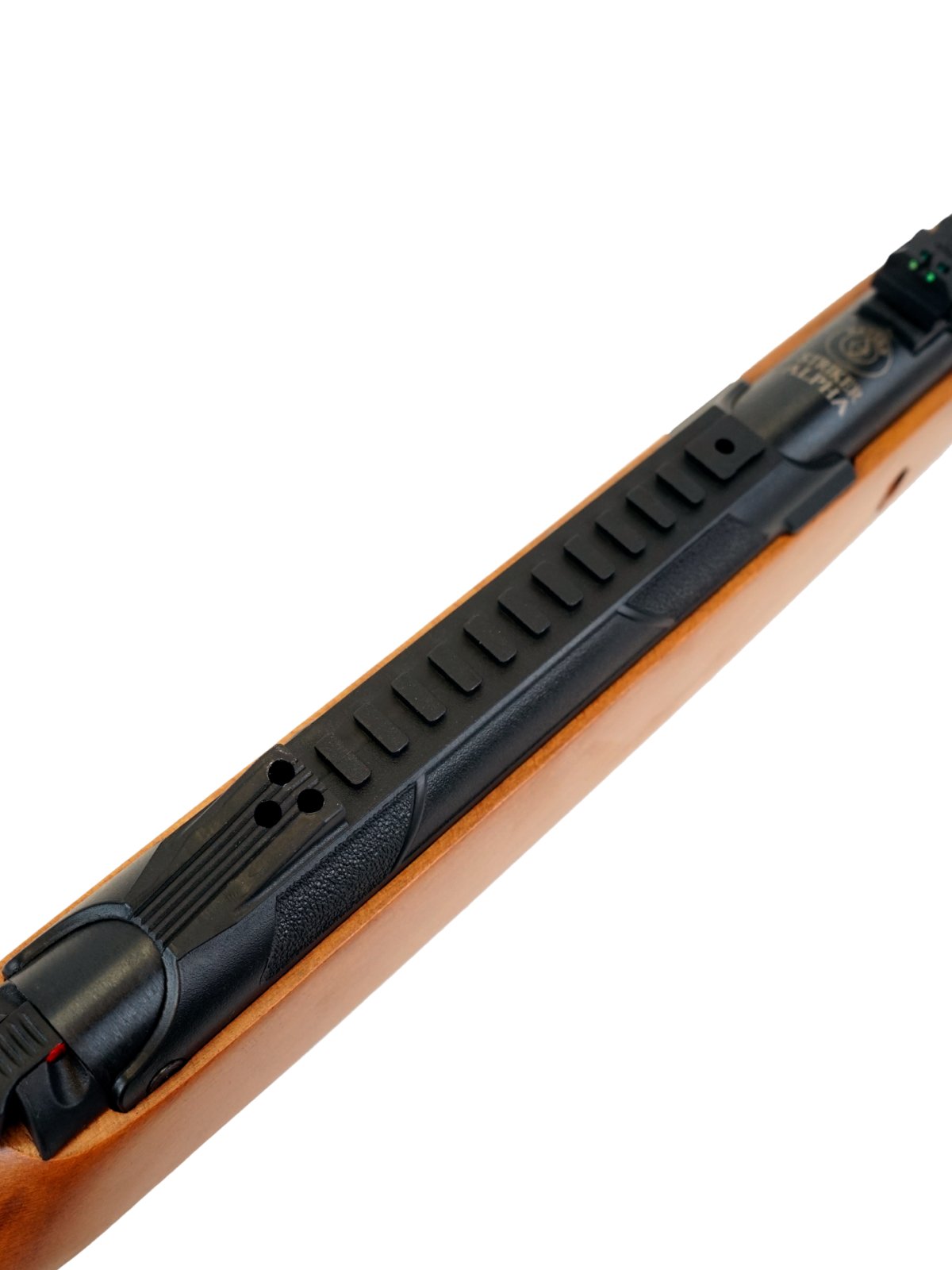 Пневматическая винтовка Hatsan Striker Alpha Wood (дерево, 3 Дж) 4,5 мм