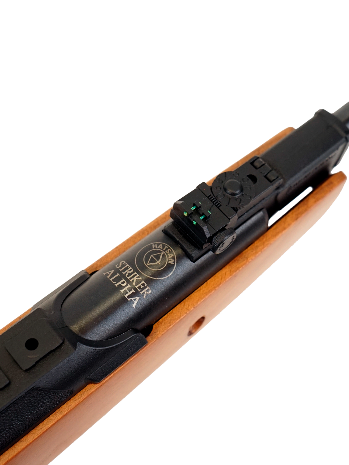 Винтовка пневматическая Hatsan Striker Alpha W 3 Дж. Кал. 4,5мм (переломка. Дерево)