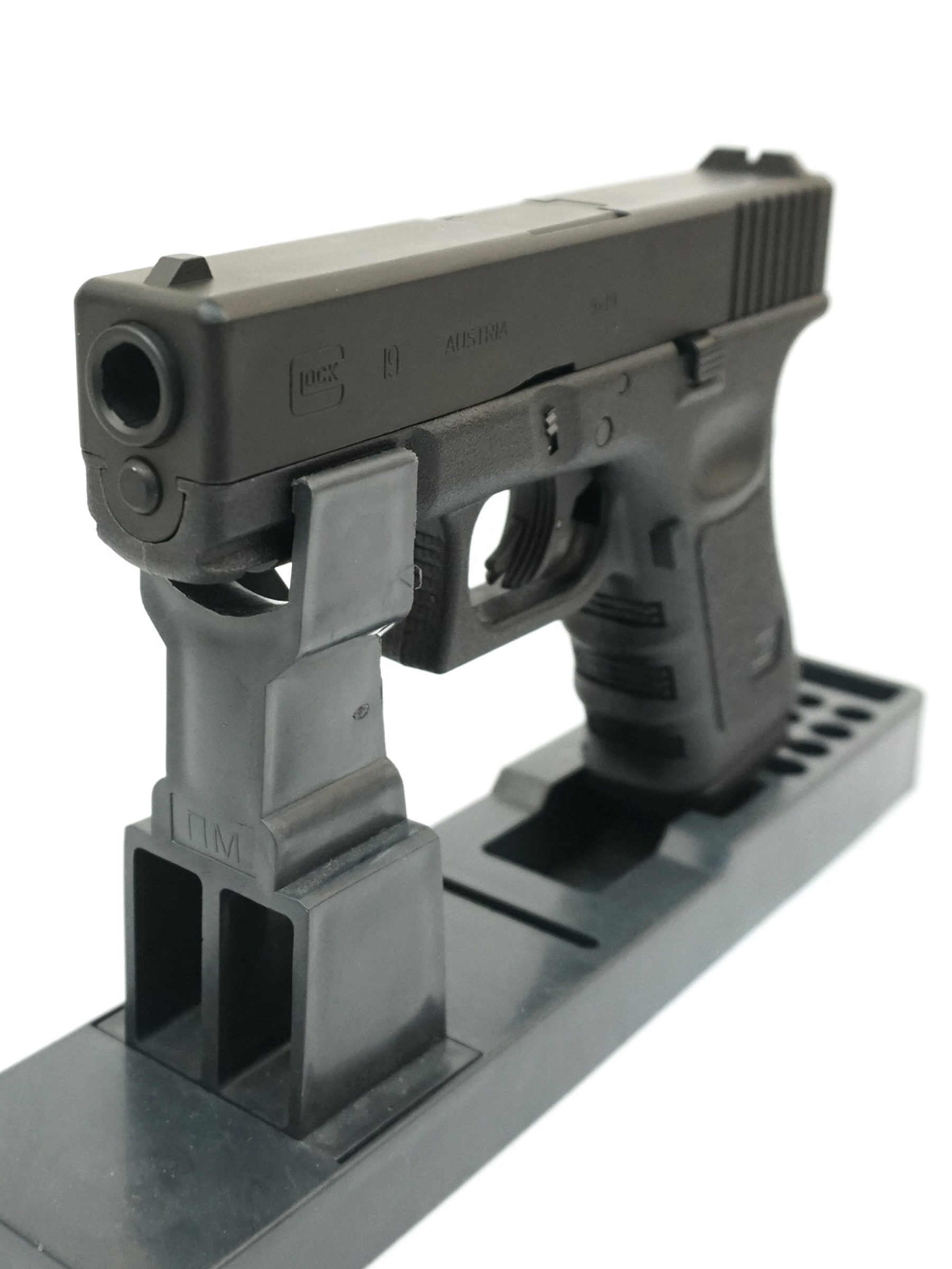 Пистолет пневм. Umarex Glock 19 кал.4,5мм